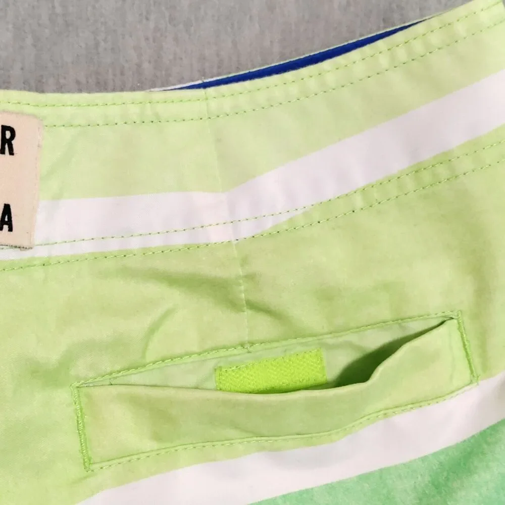 Hollister Mens Medium 7